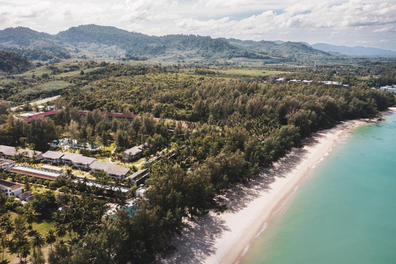 Avani Plus Khao Lak Resort Ngoại thất bức ảnh