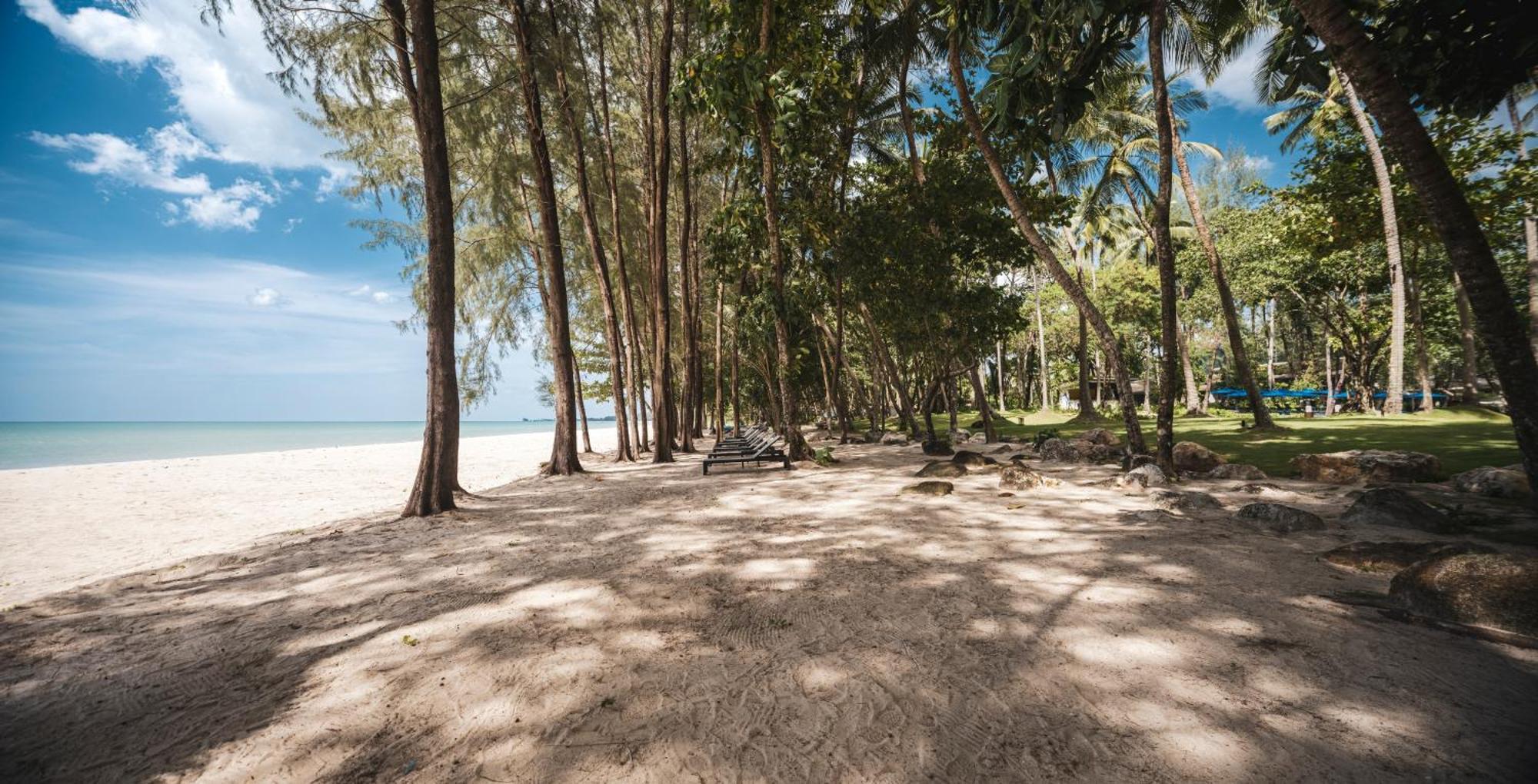 Avani Plus Khao Lak Resort Ngoại thất bức ảnh
